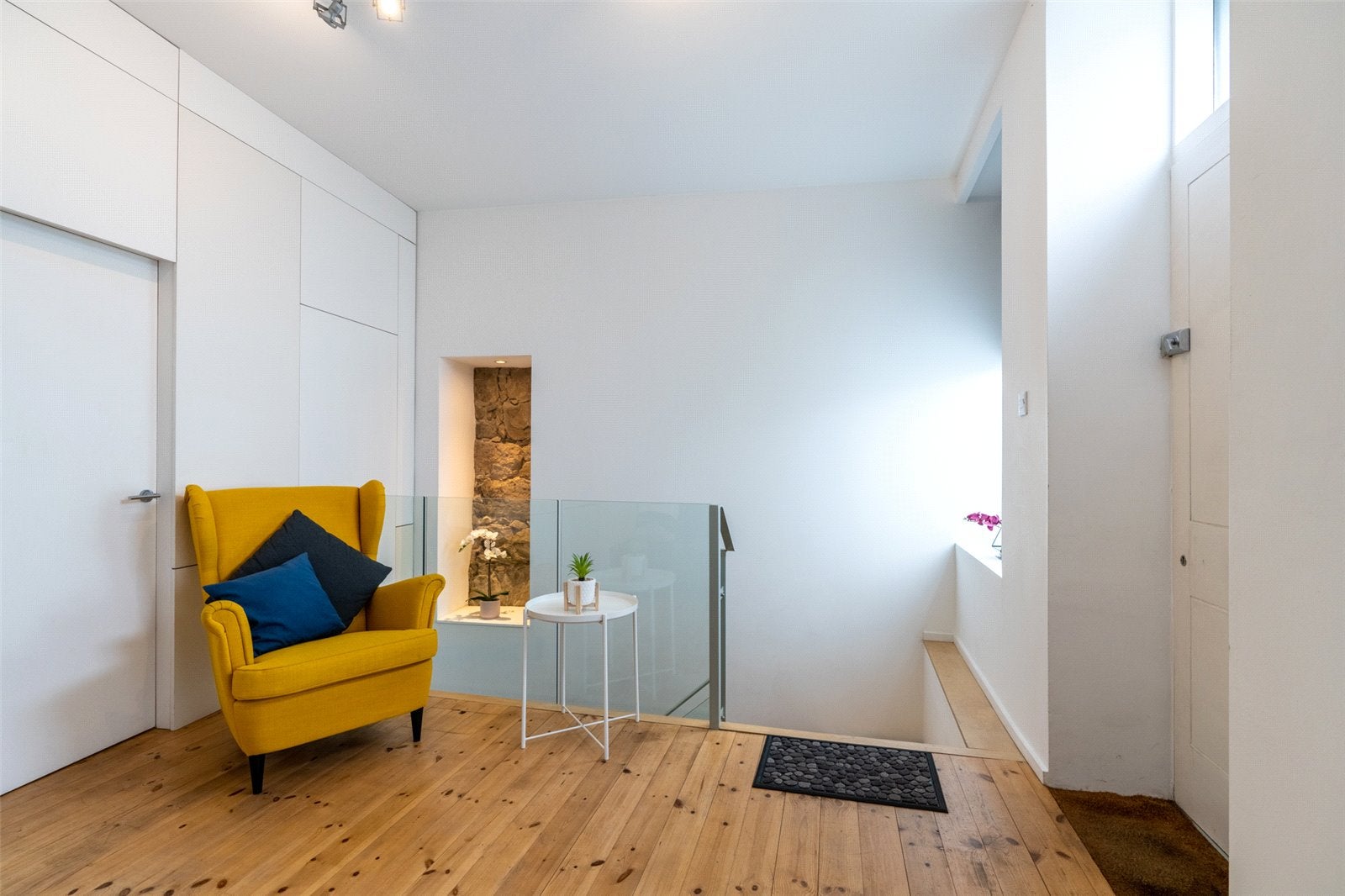 Flat St Leonard's Street in City of Edinburgh