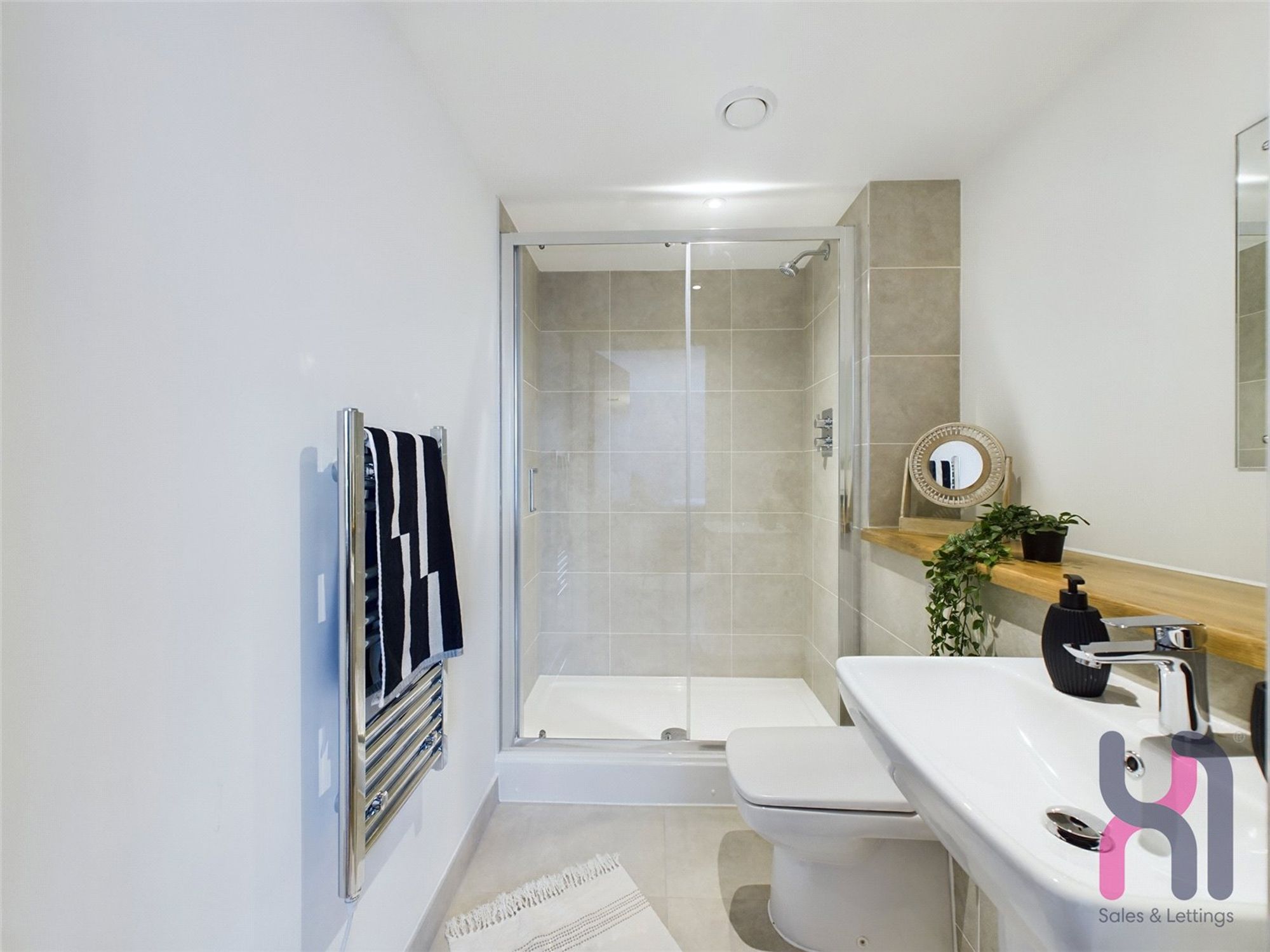 Flat Pomona Strand in Trafford