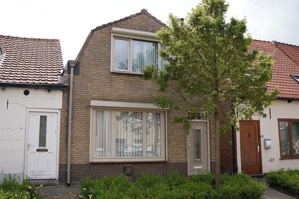 Huis Landstraat 24 in Aardenburg