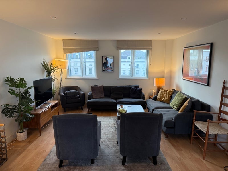 Room Clapham High Street in Greater London