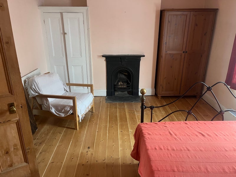 Room Cotswold Road in Bristol
