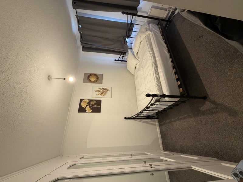 Room Courtland Grove in Greater London