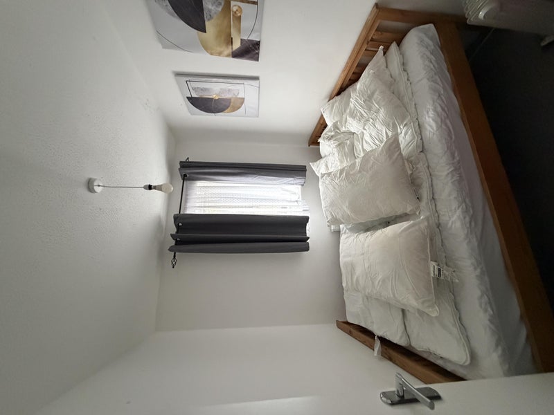 Room Courtland Grove in Greater London