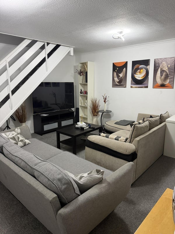 Room Courtland Grove in Greater London