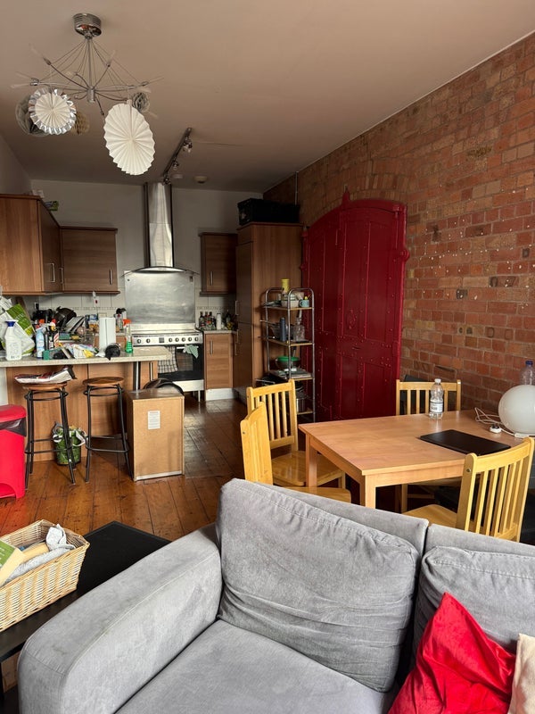 Room Back Church Lane in Greater London
