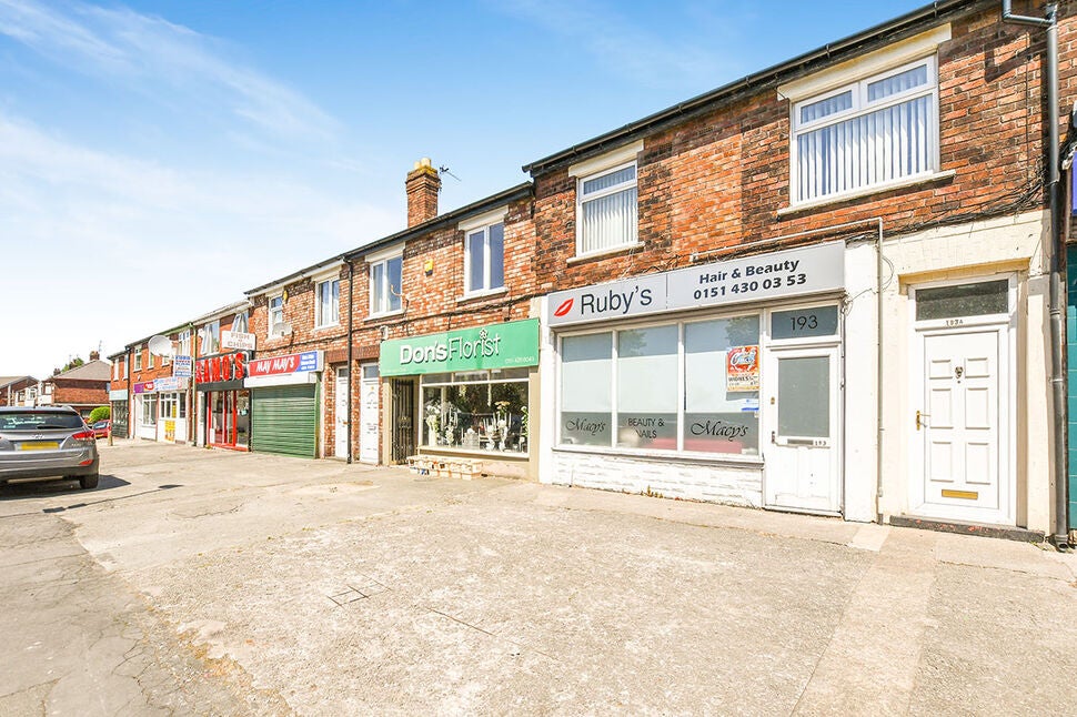 Flat Warrington Road in Whiston