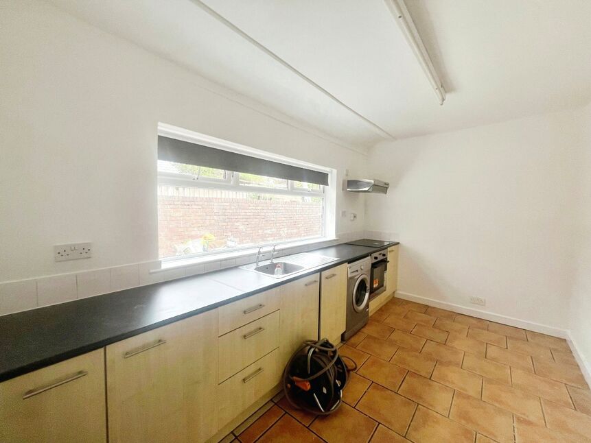 Flat Warrington Road in Whiston