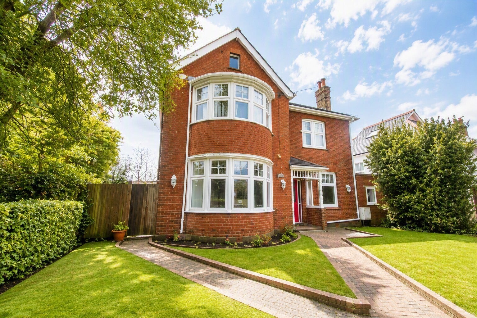 Flat The Green in Greater London