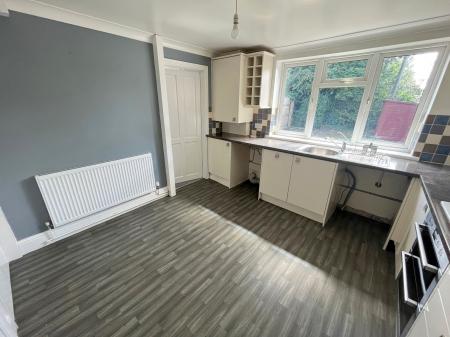 Flat Holme Avenue in New Waltham