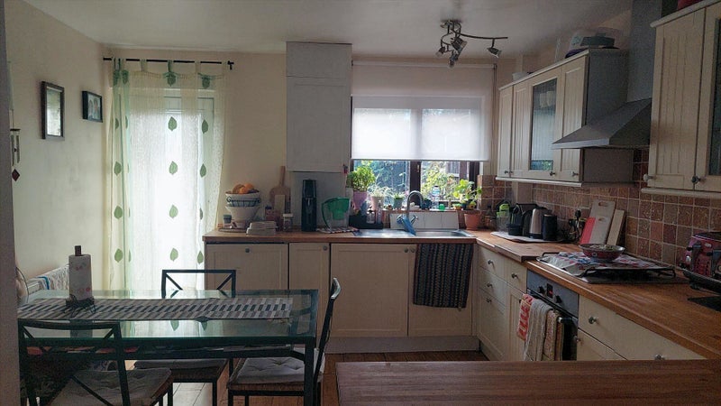 Room Meopham Road in Greater London