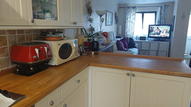 Room Meopham Road in Greater London