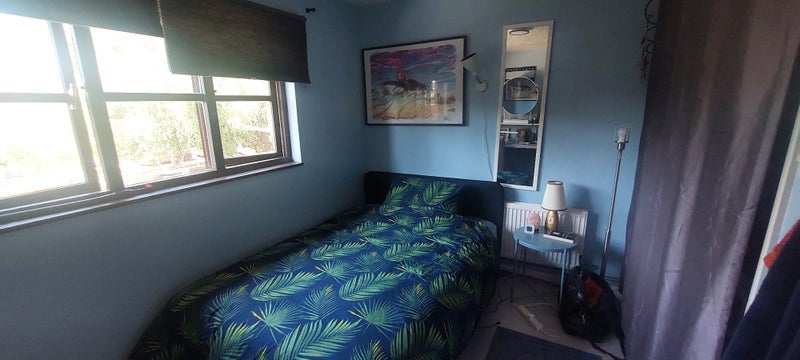 Room Meopham Road in Greater London