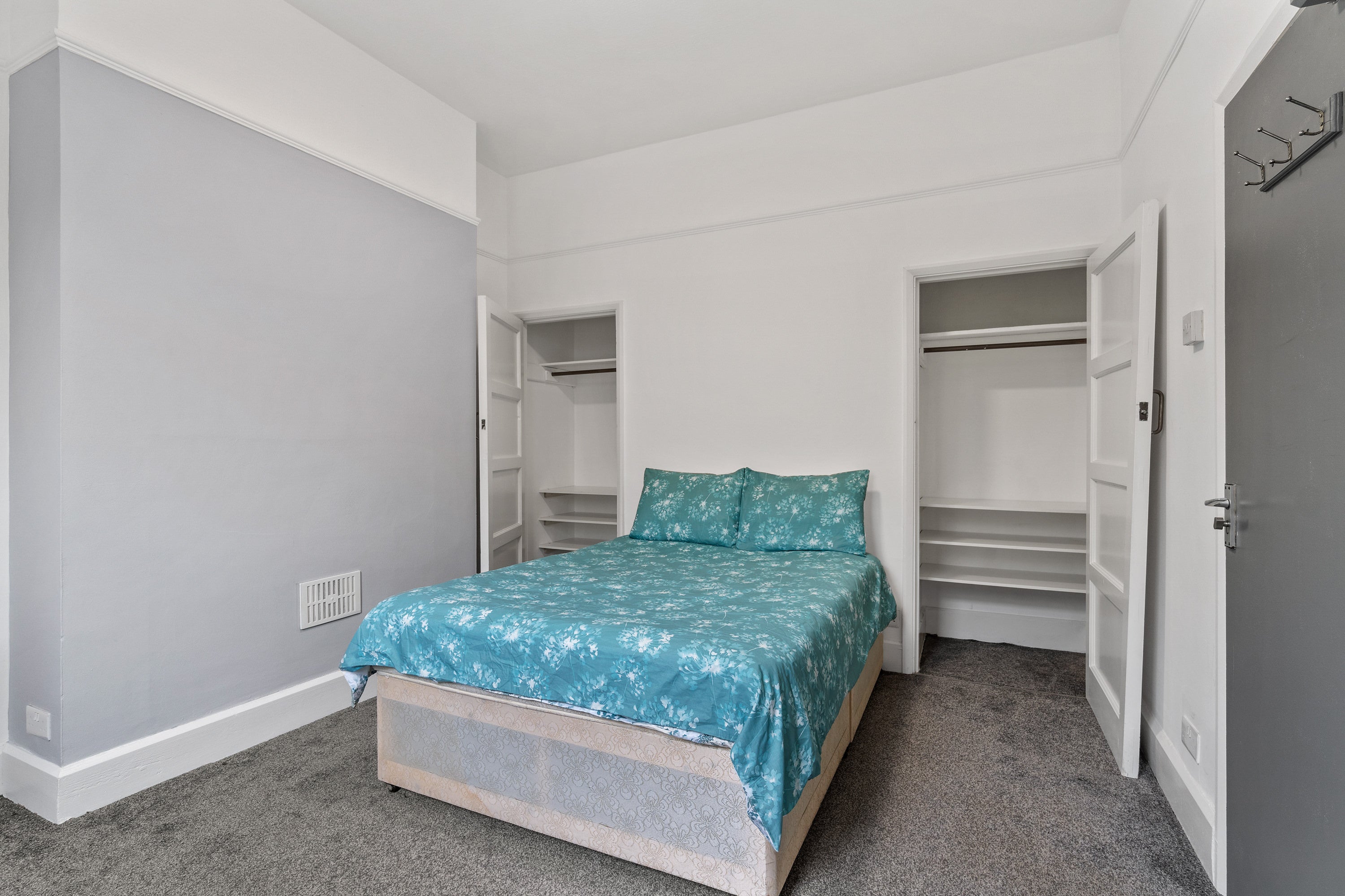Room Houndiscombe Road in Plymouth