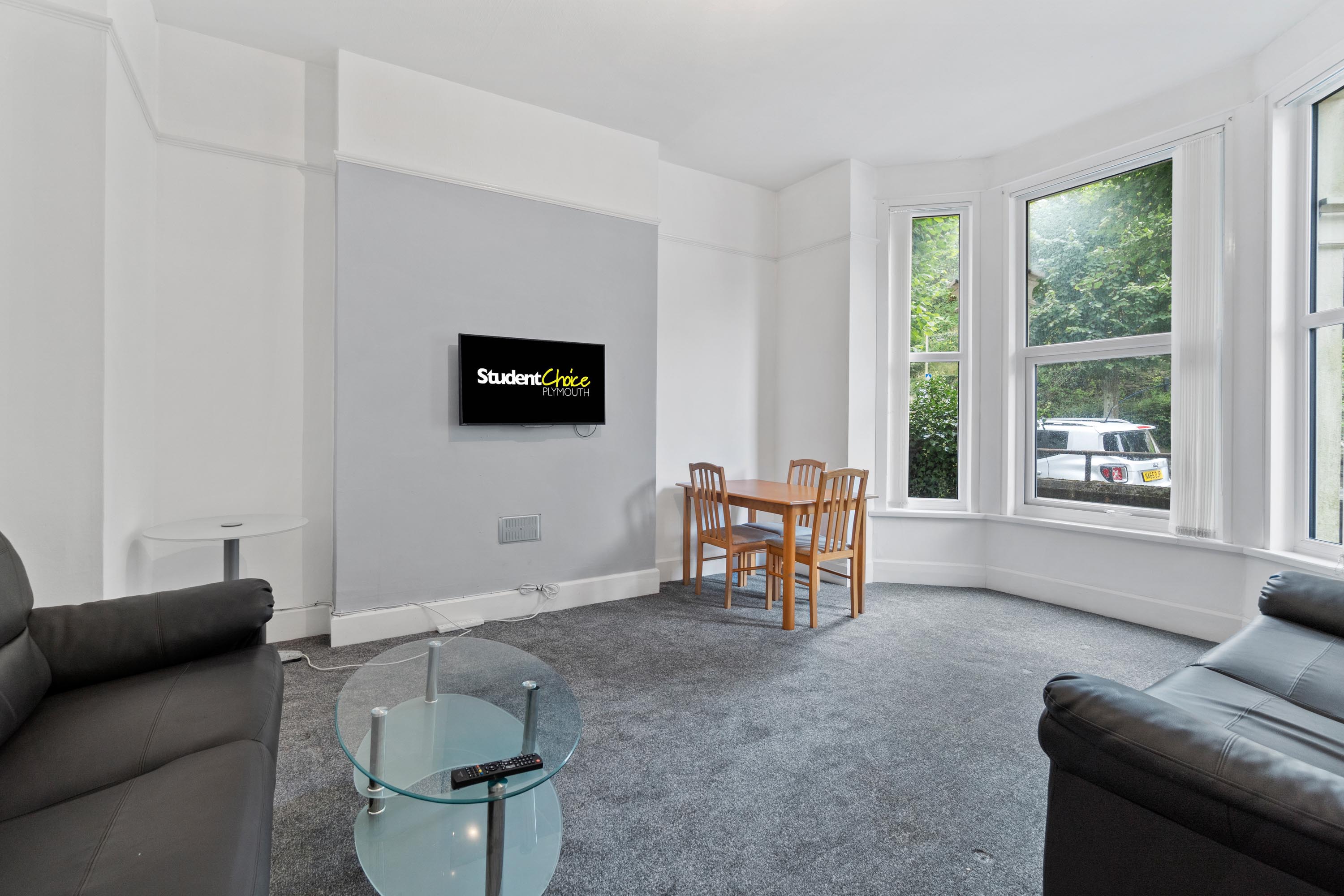Room Houndiscombe Road in Plymouth