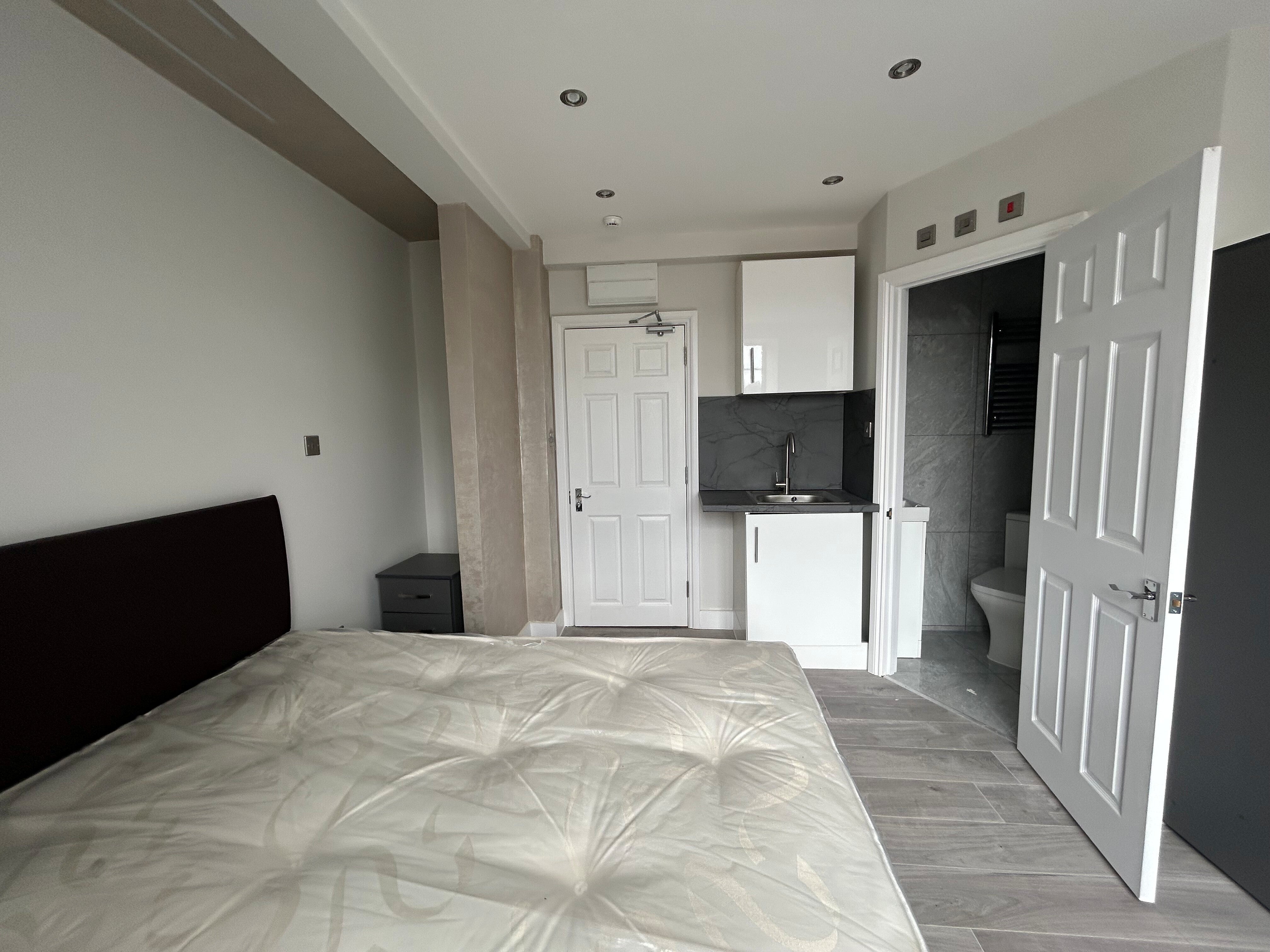 Room Queen's Road in Bristol