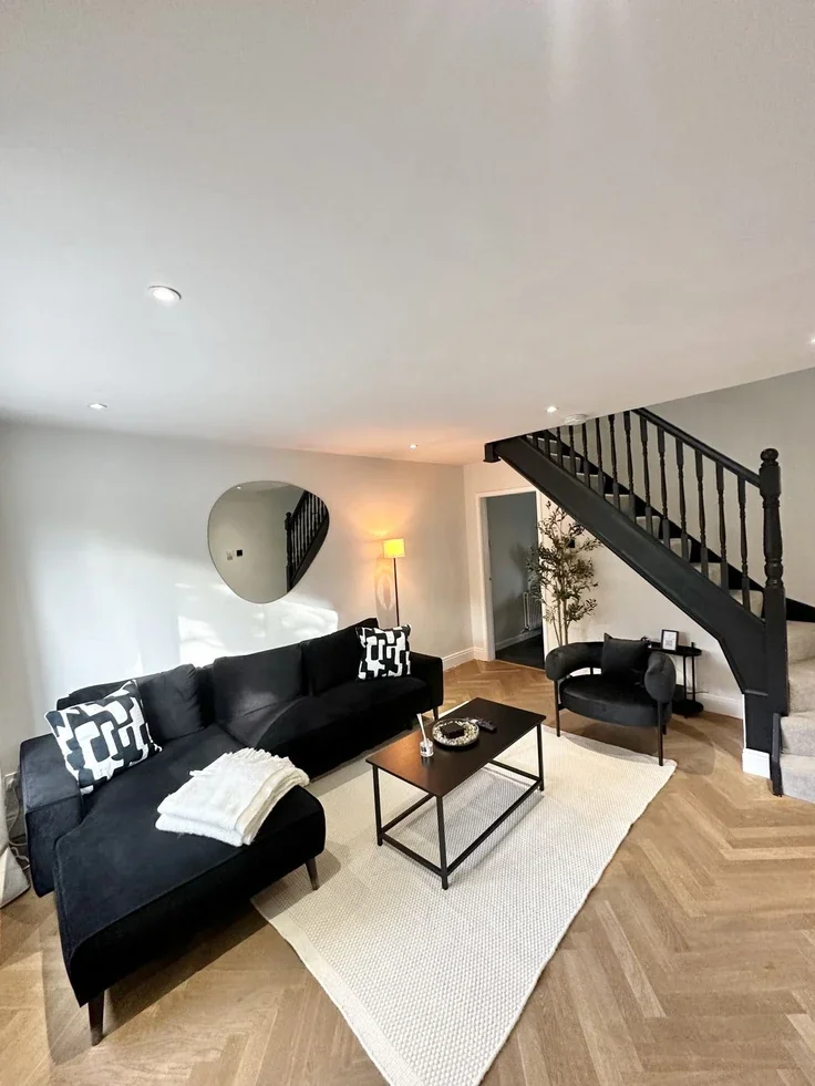 House Thistledown Close in Salford