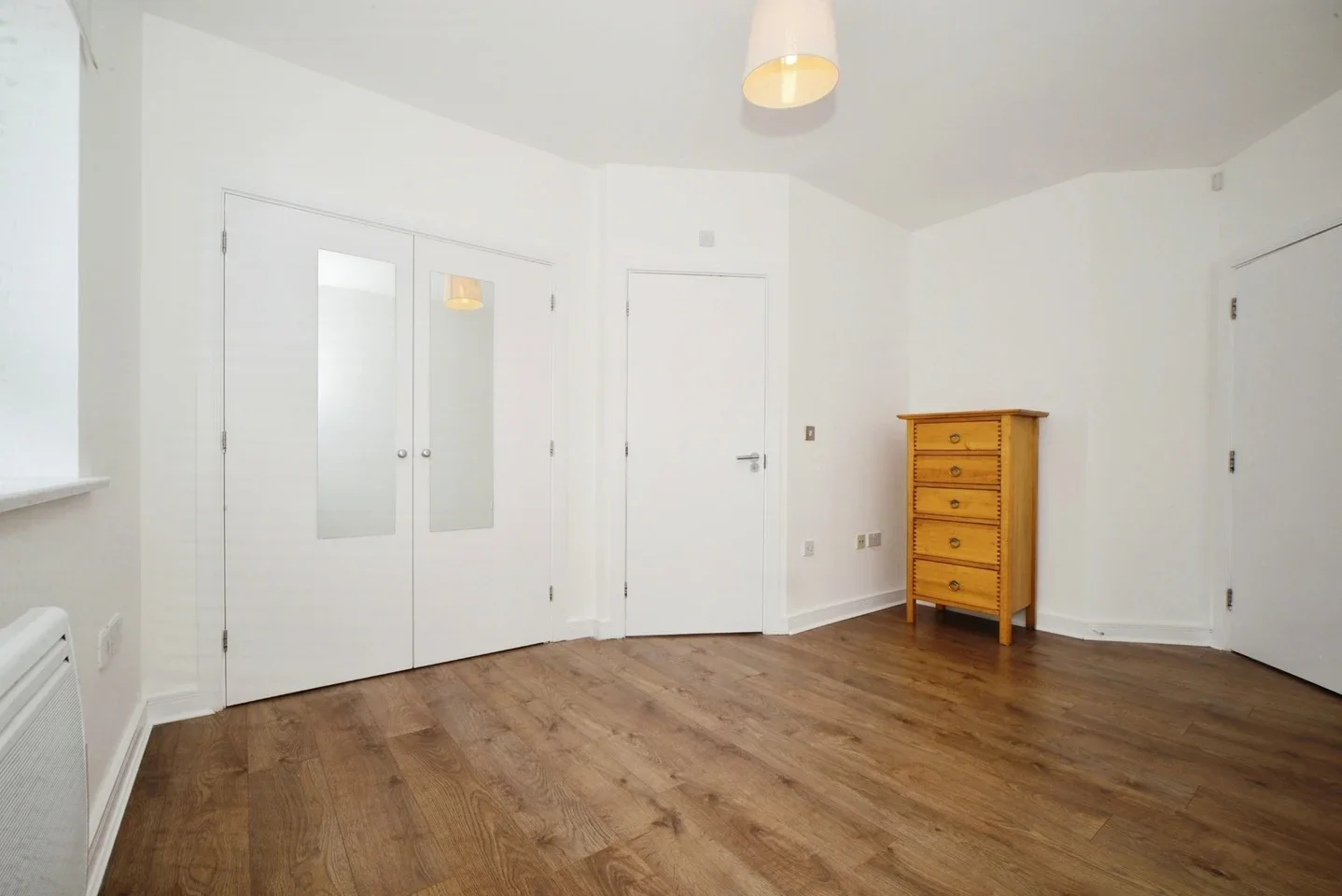 Flat Highfield Close in Greater London
