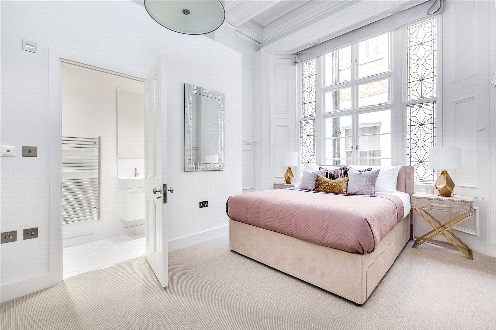 Flat Queen's Gate Terrace in Greater London