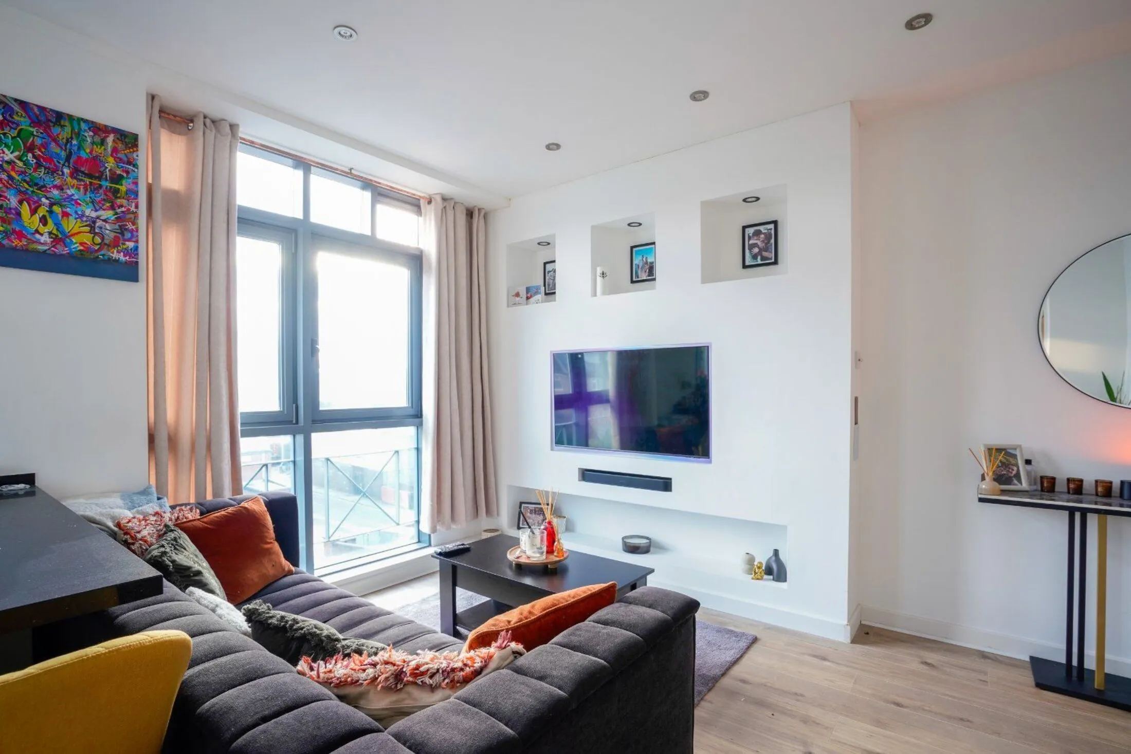 Flat Hillfield Road in Dacorum