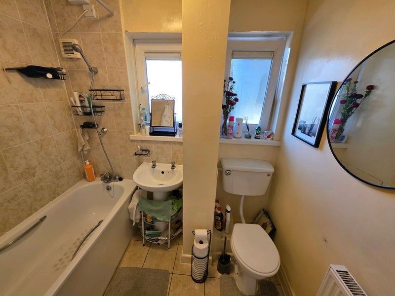 Room Anderson Road in Greater London