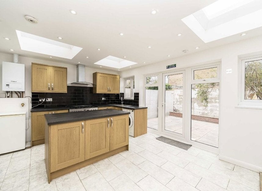 House Anderton Close in Greater London
