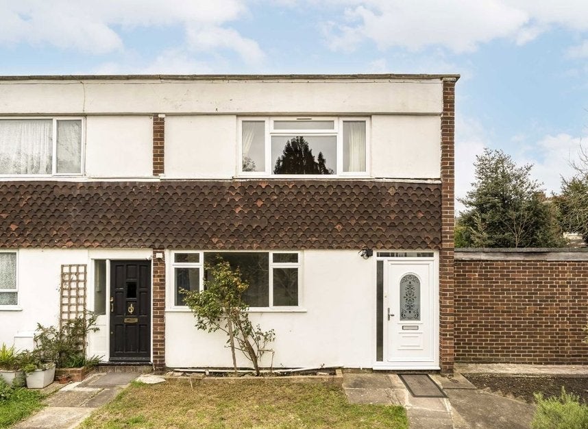 House Anderton Close in Greater London