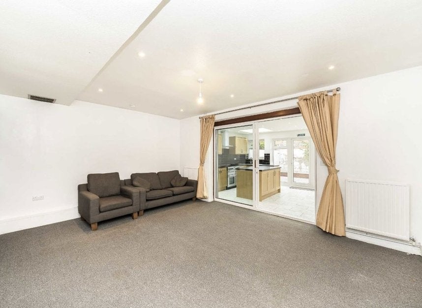 House Anderton Close in Greater London