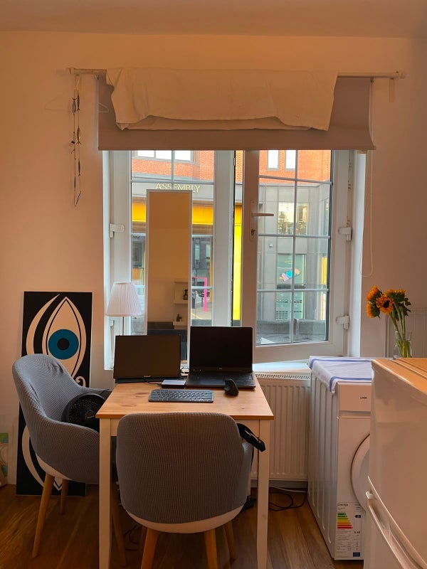 Room Fulham Palace Road in Greater London