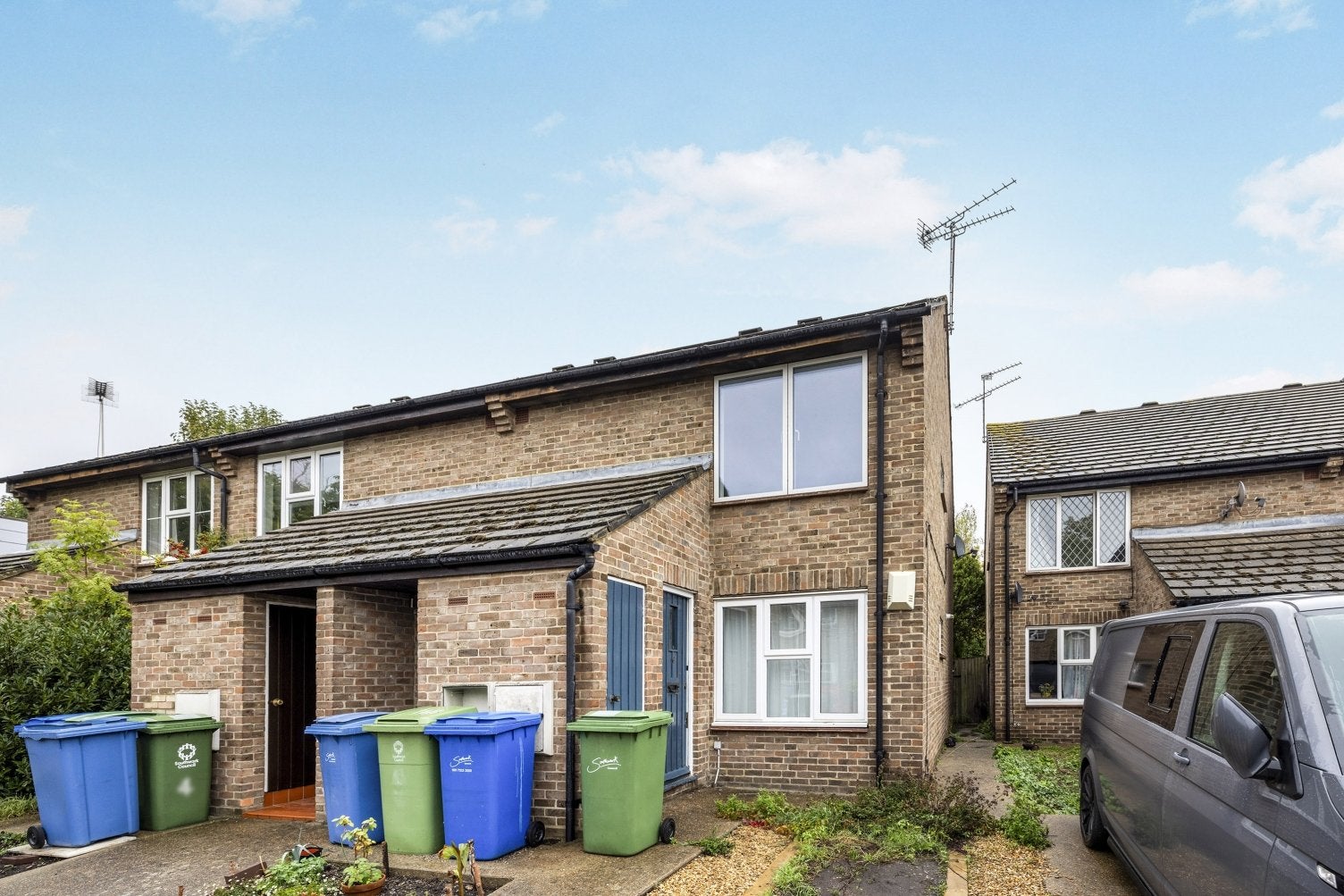 Flat Lorrimore Square in Greater London