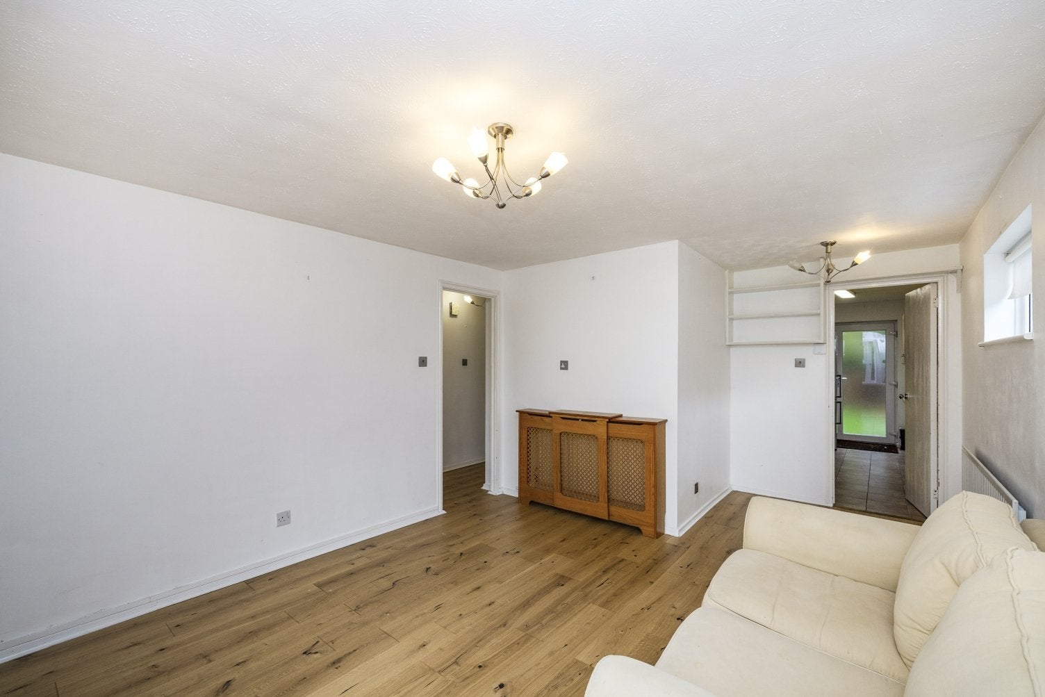 Flat Lorrimore Square in Greater London