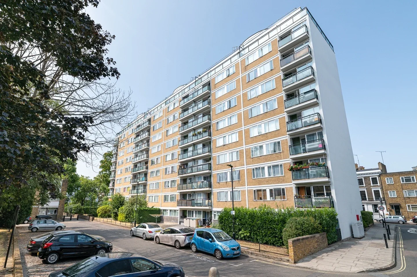 Flat Churchill Gardens Road in City of Westminster