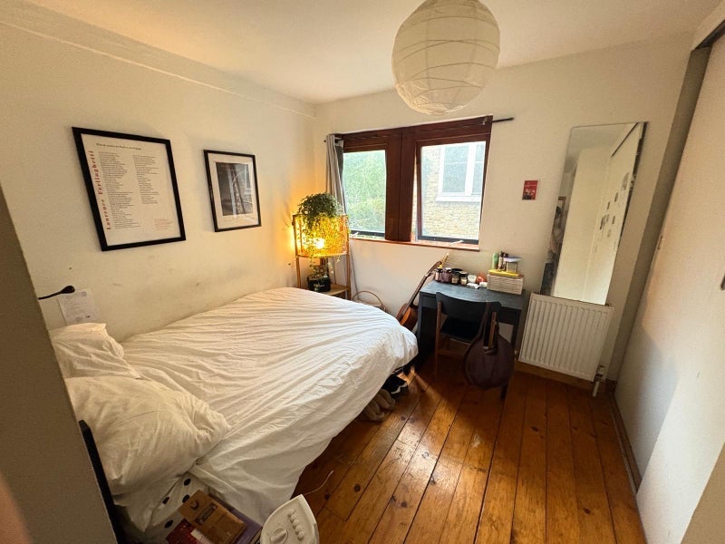 Room Kingsland Road in Greater London
