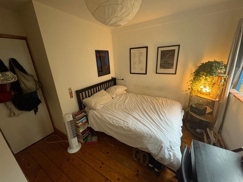 Room Kingsland Road in Greater London