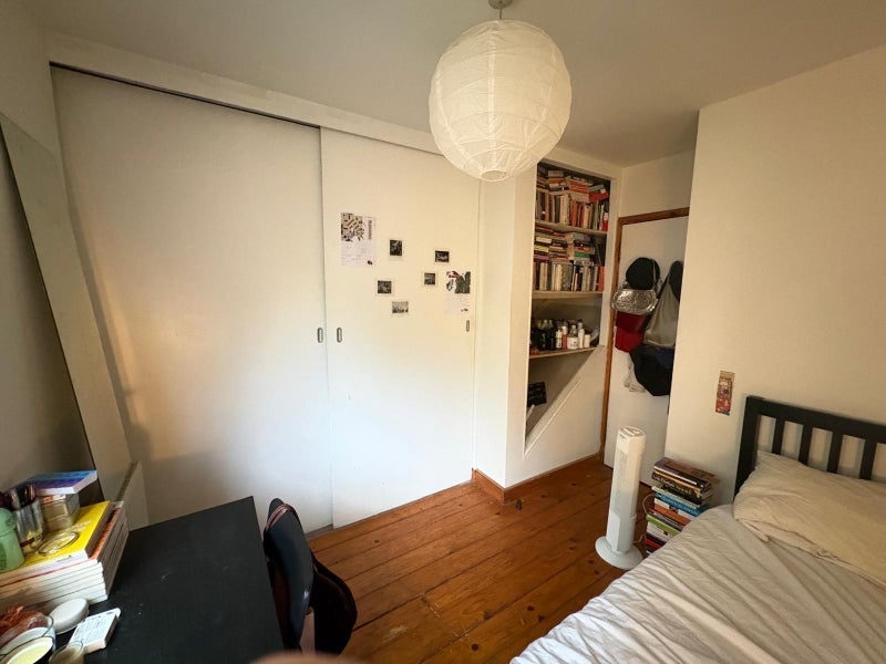 Room Kingsland Road in Greater London