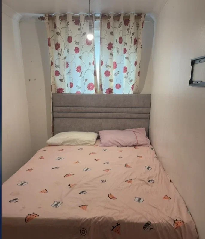 Room Seacourt Road in Greater London
