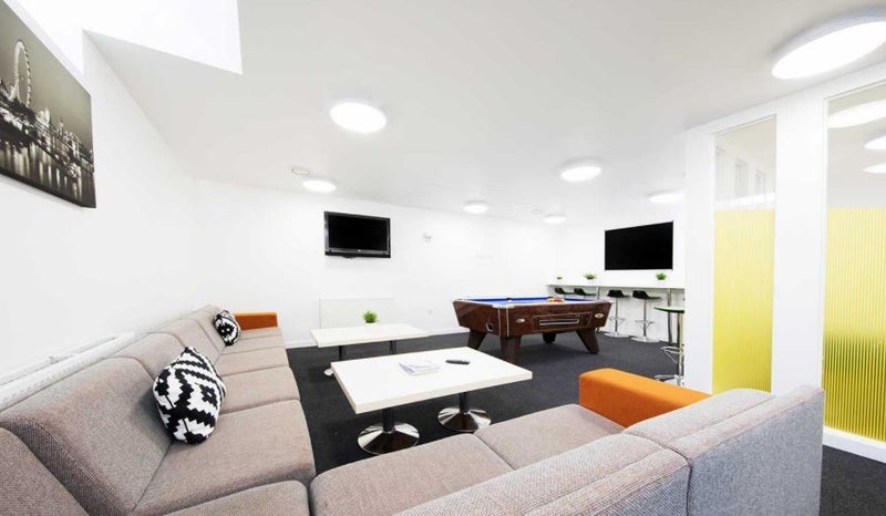Room St. John Street in Greater London