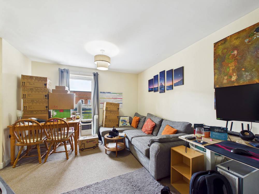 Flat Gaskell Place in Ipswich