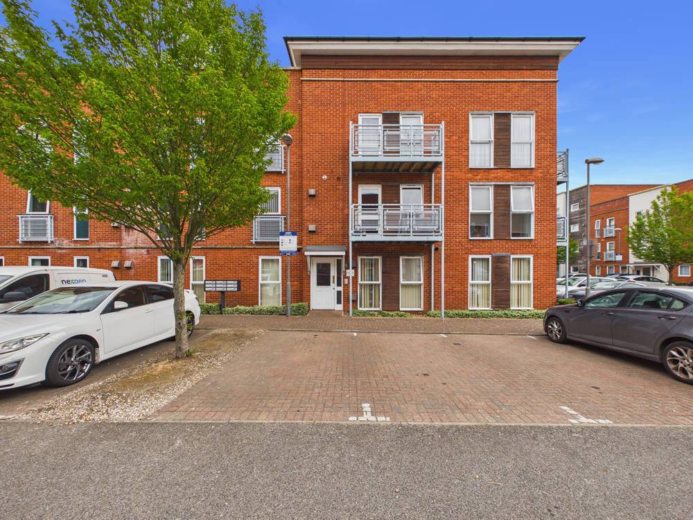Flat Gaskell Place in Ipswich
