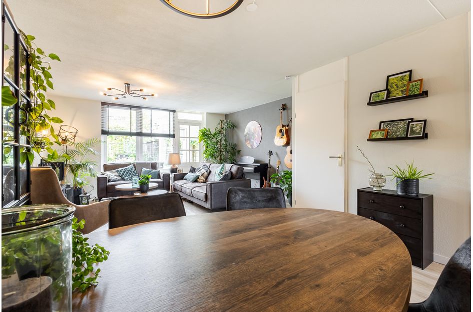 Hoekwoning te koop: Breedewaij 64, Hardinxveld-Giessendam