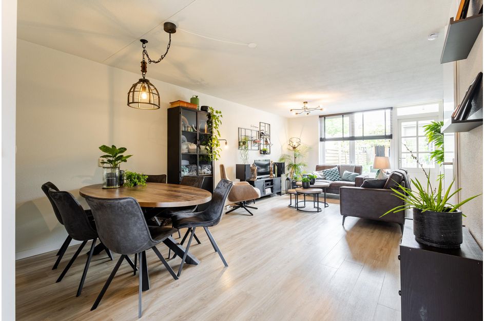 Hoekwoning te koop: Breedewaij 64, Hardinxveld-Giessendam