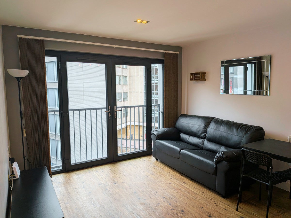 Flat Clive Passage in Birmingham