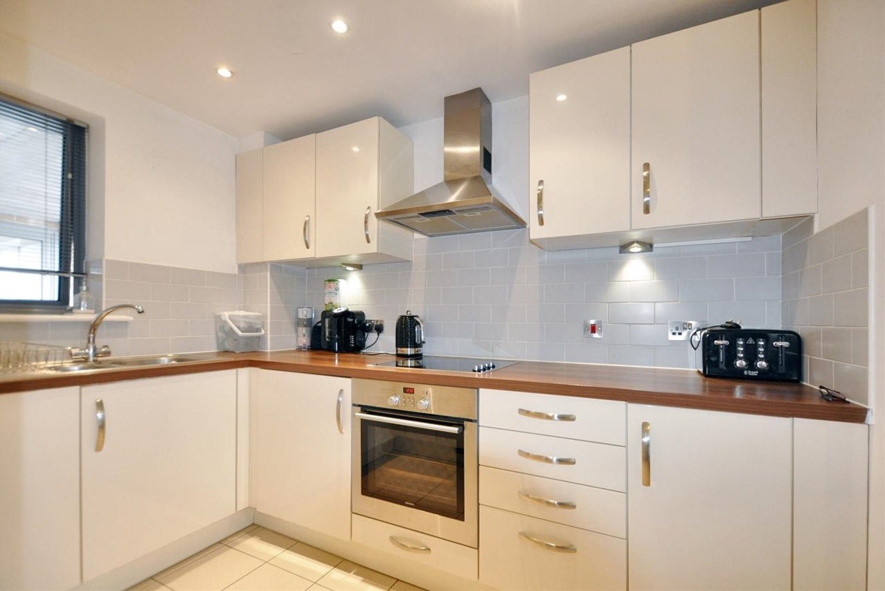 Flat Shrublands Close in Chelmsford