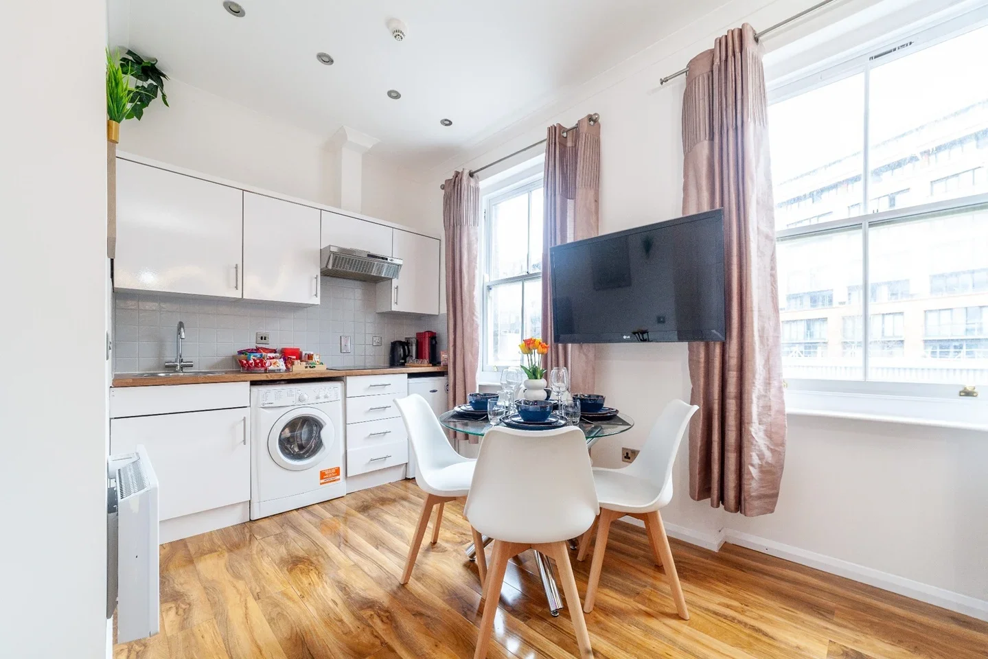 Flat Praed Street in City of Westminster