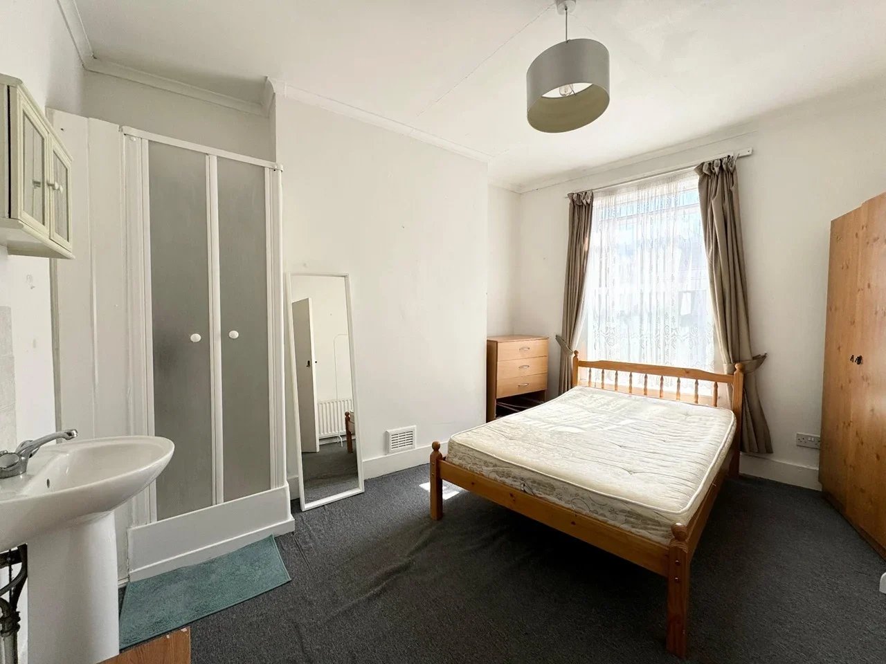 Flat Crayford Road in Greater London
