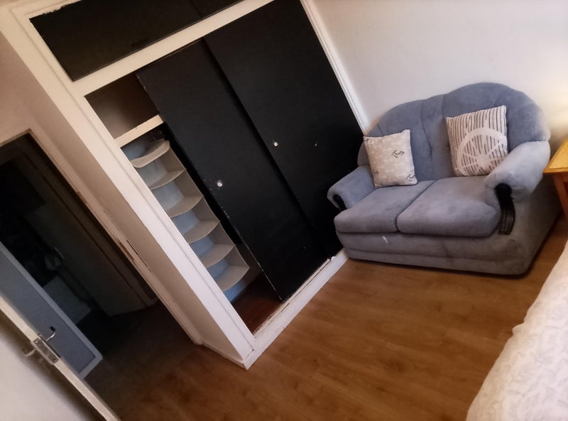 Flat Rodenhurst Road in Greater London