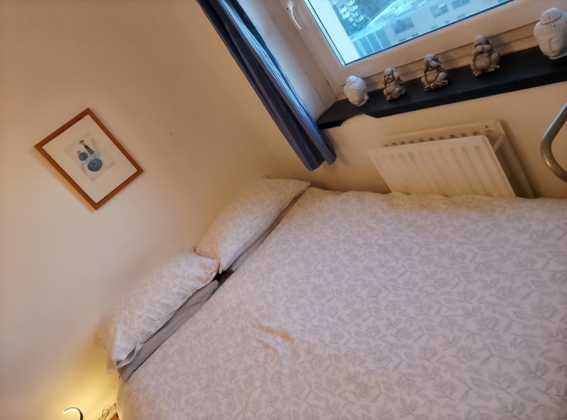 Flat Rodenhurst Road in Greater London