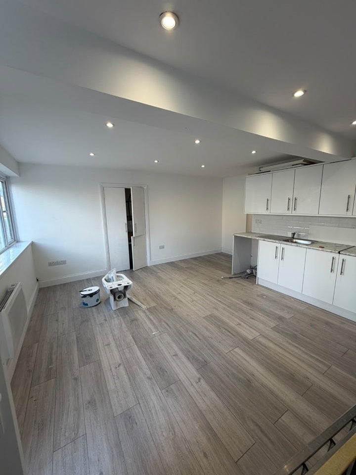 Flat Mottingham Road in Greater London