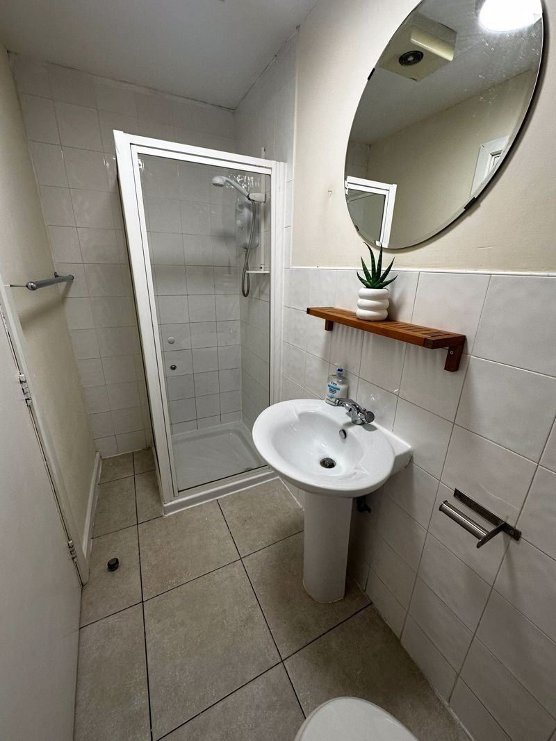 Room Derwent Square in Liverpool