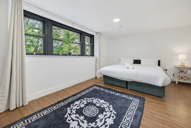 Flat Mount Stuart Square in Cardiff