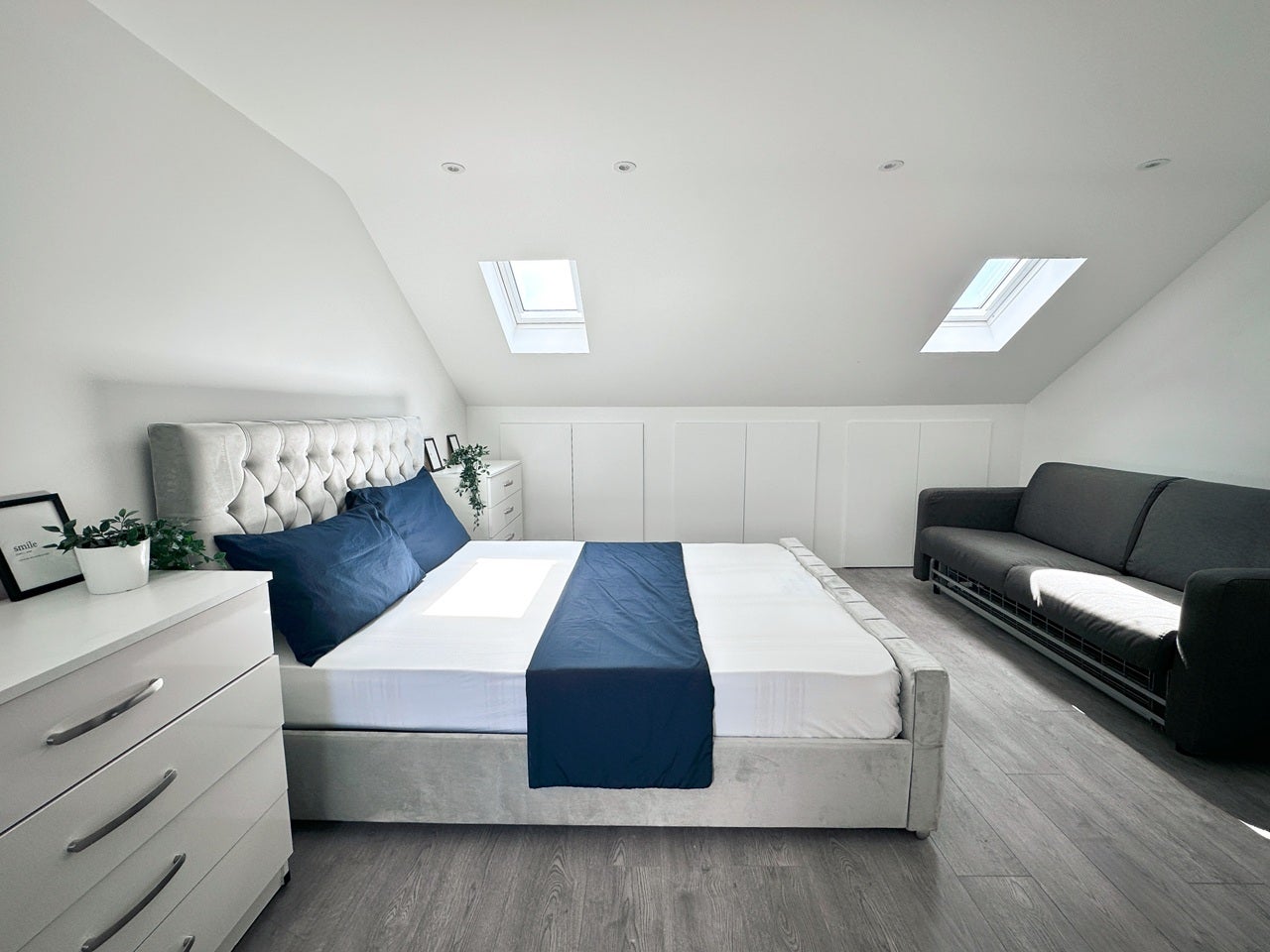 Room Odessa Road in Greater London